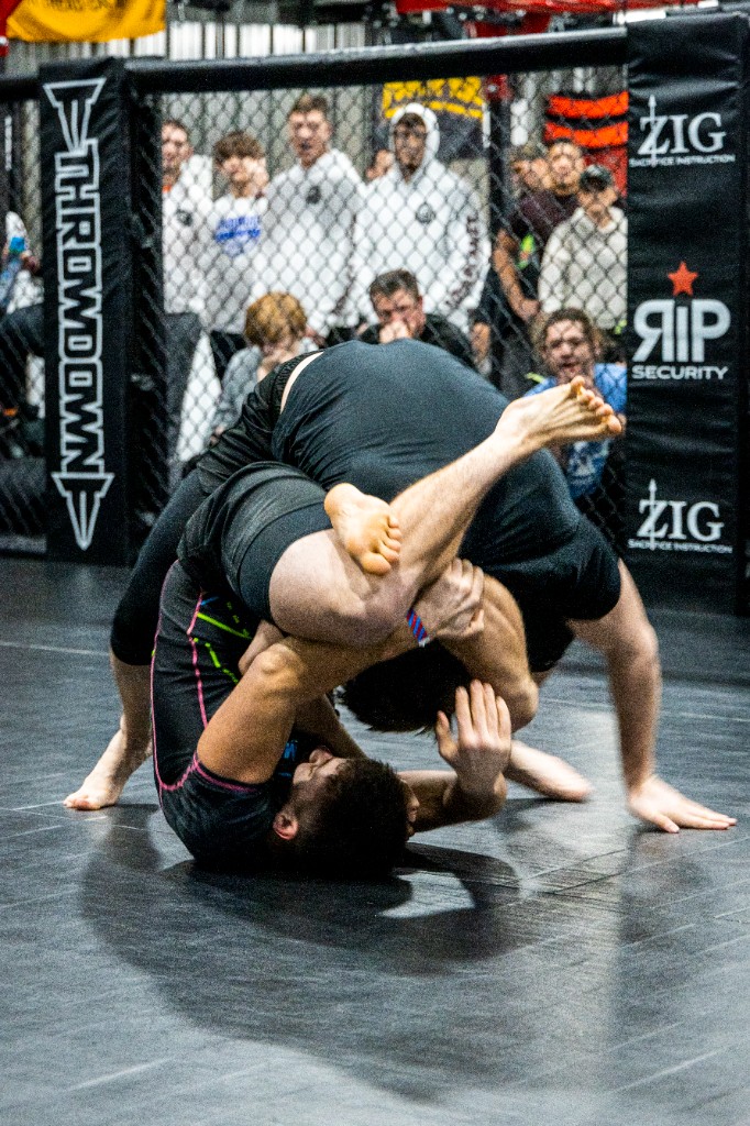Guard exchange on mat vertical